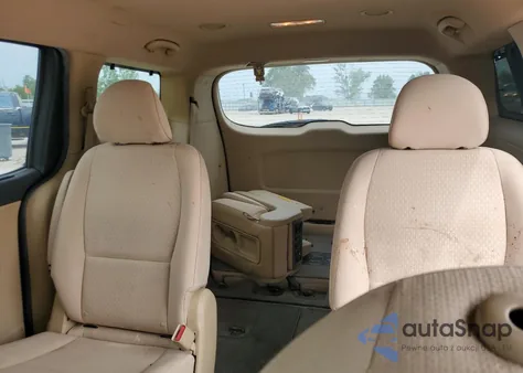 2016 Kia Sedona Lx z USA, uszkodzony, nr VIN KNDMB5C17G6085844